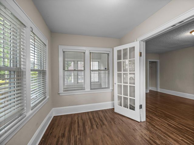 5118 James Avenue N, Minneapolis, MN 55430