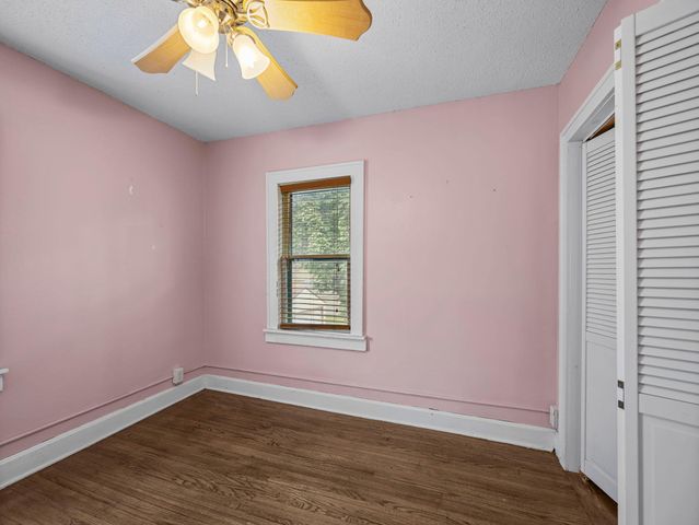 5118 James Avenue N, Minneapolis, MN 55430