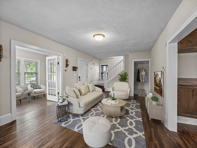 5118 James Avenue N, Minneapolis, MN 55430