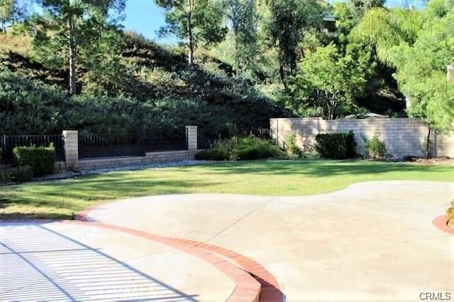 23491 Thornewood, Newhall, CA 91321
