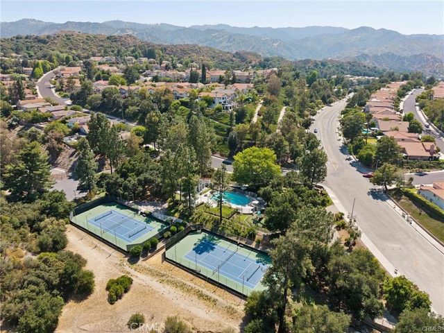 23491 Thornewood, Newhall, CA 91321