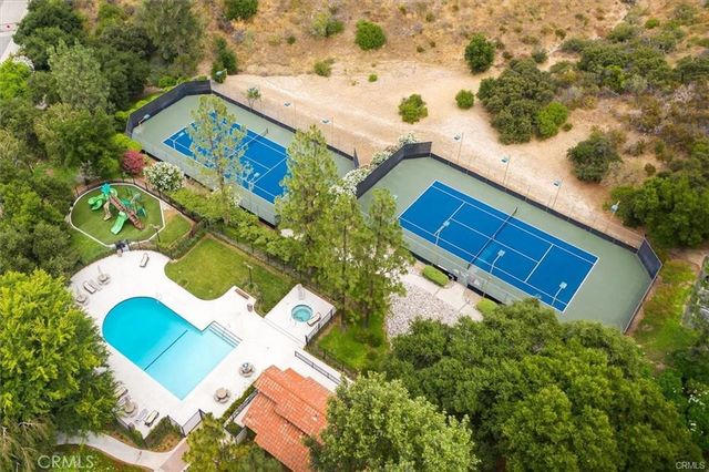 23491 Thornewood, Newhall, CA 91321