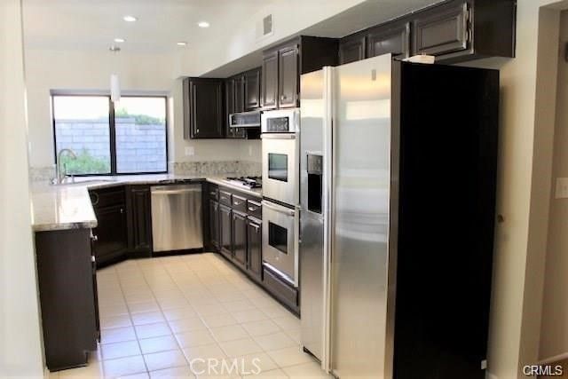 23491 Thornewood, Newhall, CA 91321