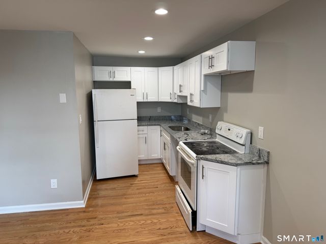 165 School Street 4, Bristol, CT 06010