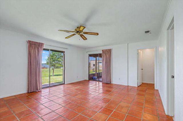 1730 Hillcrest Street, Baytown, TX 77520