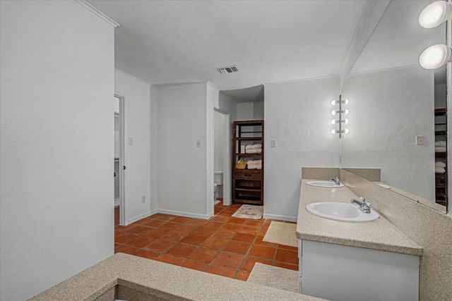 1730 Hillcrest Street, Baytown, TX 77520