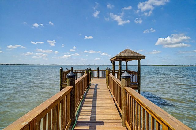 1730 Hillcrest Street, Baytown, TX 77520