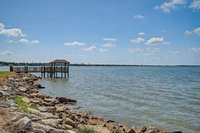 1730 Hillcrest Street, Baytown, TX 77520