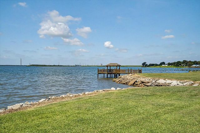 1730 Hillcrest Street, Baytown, TX 77520