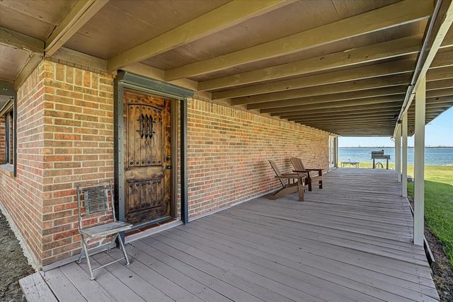 1730 Hillcrest Street, Baytown, TX 77520