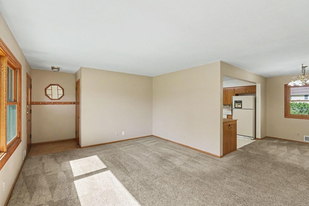 997 Arbogast Street, Shoreview, MN 55126 — photo 4