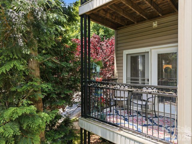 528 Appeldoorn Circle, Asheville, NC 28803
