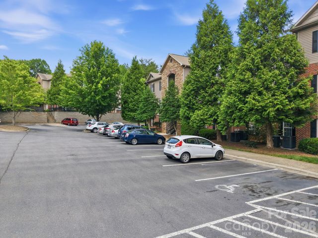 528 Appeldoorn Circle, Asheville, NC 28803