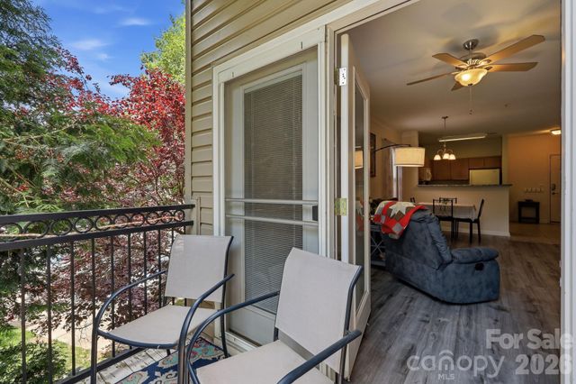 528 Appeldoorn Circle, Asheville, NC 28803