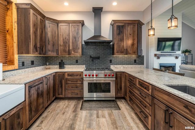 1651 Sneed Road, Carbondale, IL 62902