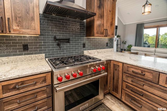 1651 Sneed Road, Carbondale, IL 62902