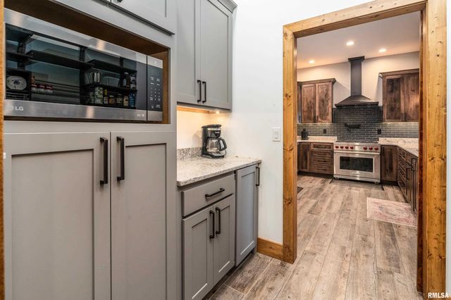 1651 Sneed Road, Carbondale, IL 62902