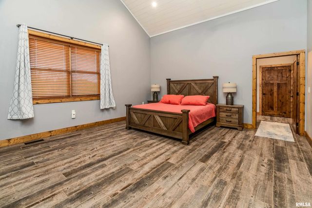 1651 Sneed Road, Carbondale, IL 62902