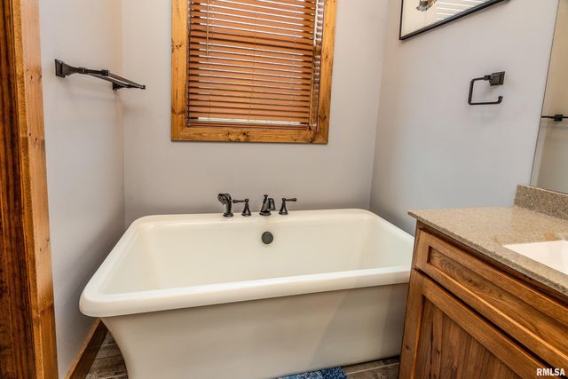 1651 Sneed Road, Carbondale, IL 62902