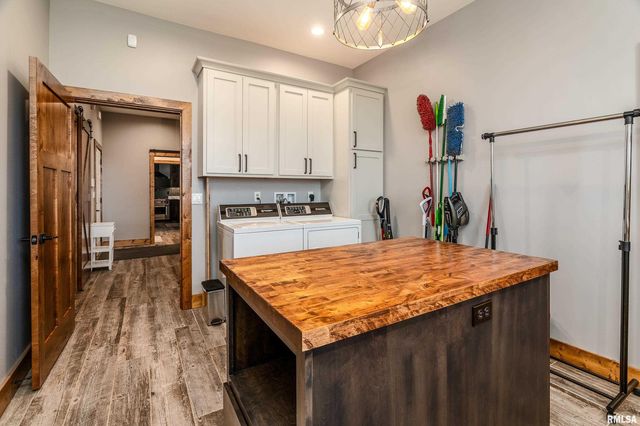 1651 Sneed Road, Carbondale, IL 62902