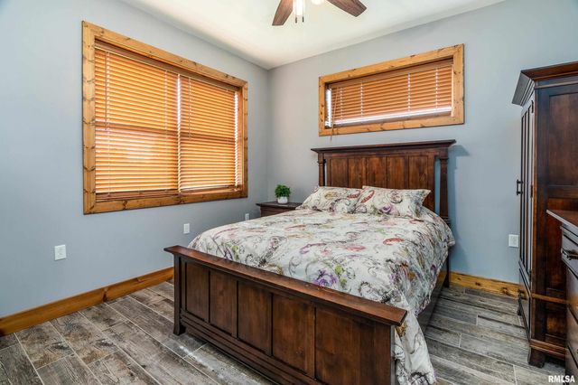 1651 Sneed Road, Carbondale, IL 62902