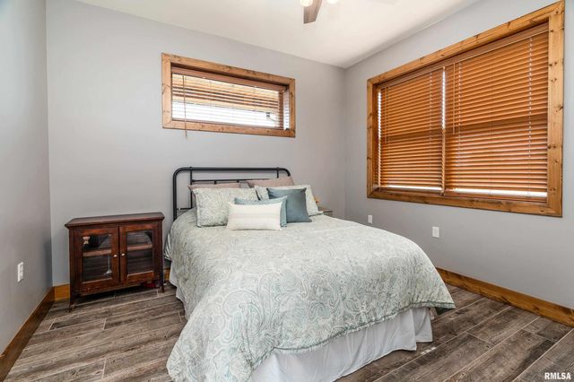 1651 Sneed Road, Carbondale, IL 62902