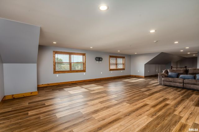 1651 Sneed Road, Carbondale, IL 62902