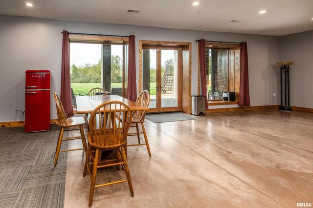 1651 Sneed Road, Carbondale, IL 62902