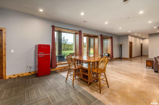 1651 Sneed Road, Carbondale, IL 62902