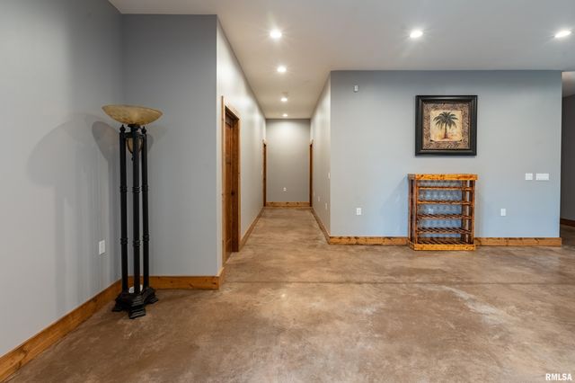 1651 Sneed Road, Carbondale, IL 62902