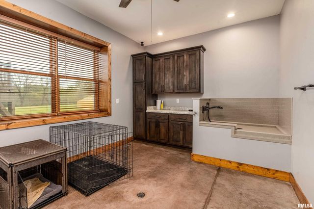 1651 Sneed Road, Carbondale, IL 62902