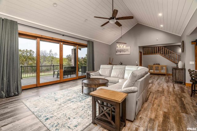 1651 Sneed Road, Carbondale, IL 62902