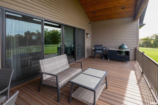 1651 Sneed Road, Carbondale, IL 62902