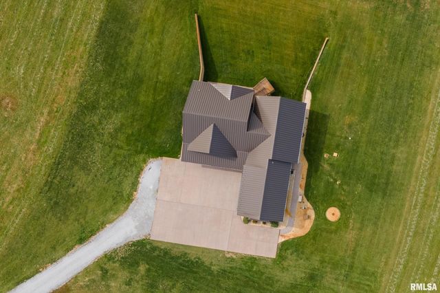 1651 Sneed Road, Carbondale, IL 62902