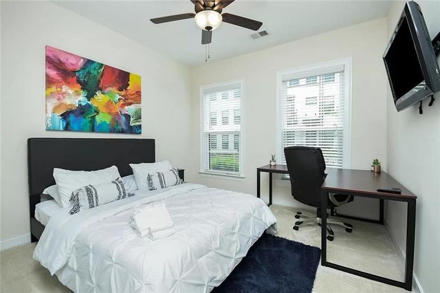 2048 Holtz Lane, Atlanta, GA 30318