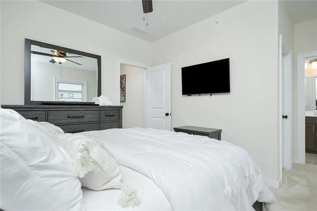 2048 Holtz Lane, Atlanta, GA 30318