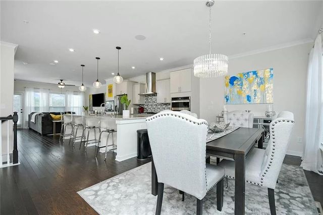 2048 Holtz Lane, Atlanta, GA 30318