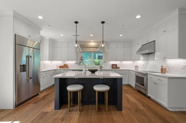 203 Oak Tree Circle, Los Gatos, CA 95032