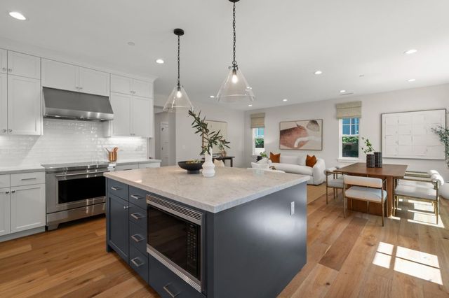 203 Oak Tree Circle, Los Gatos, CA 95032