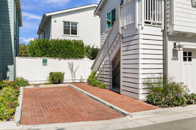 203 Oak Tree Circle, Los Gatos, CA 95032