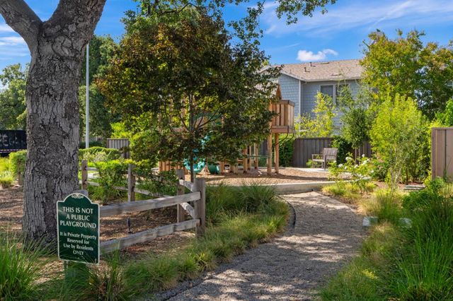 203 Oak Tree Circle, Los Gatos, CA 95032