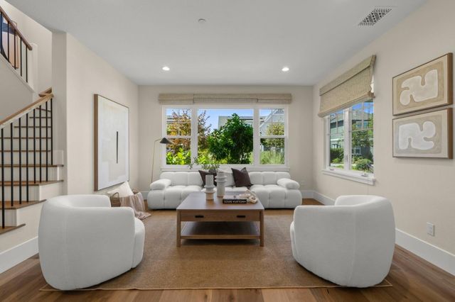 203 Oak Tree Circle, Los Gatos, CA 95032
