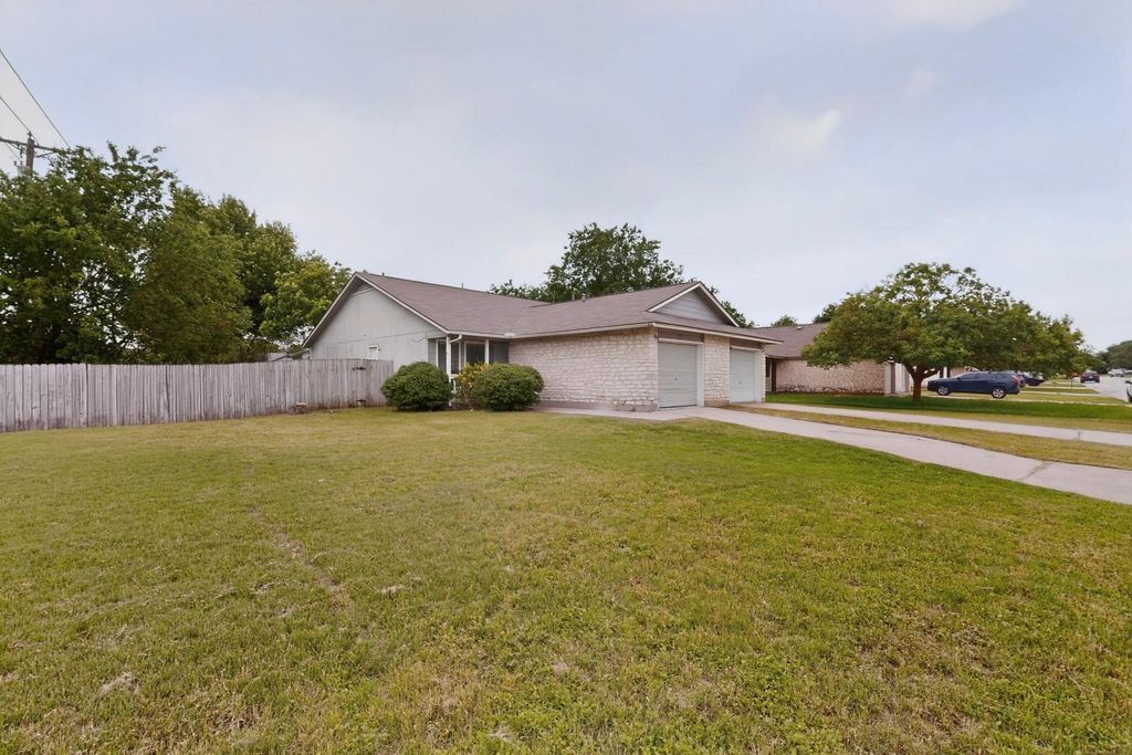 1115 Woodlief TRL, Round Rock, TX 78664