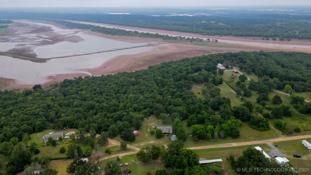 38087 W 28th Place, Mannford, OK 74044