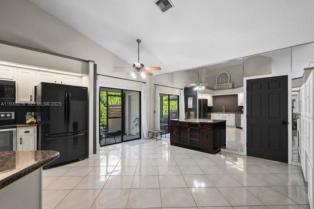 10370 SE Jupiter Narrows Dr, Hobe Sound, FL 33455