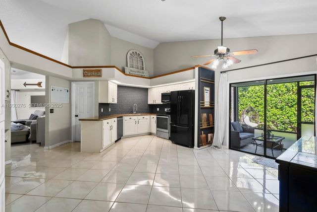 10370 SE Jupiter Narrows Dr, Hobe Sound, FL 33455