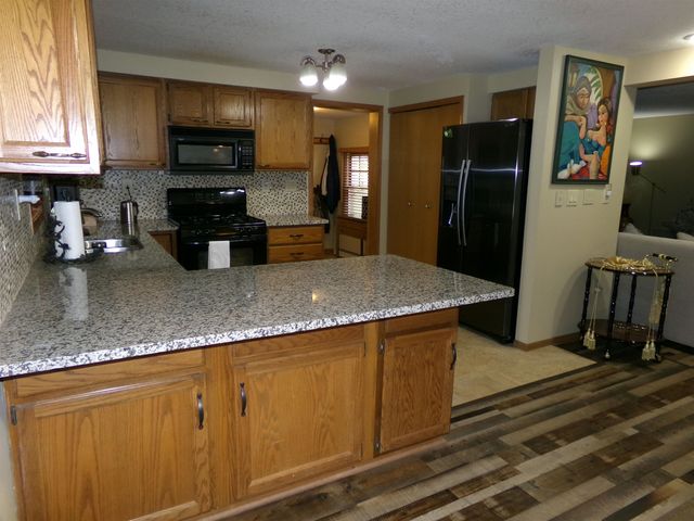 2341 E Cherrywood Drive, Midland Twp, MI 48640