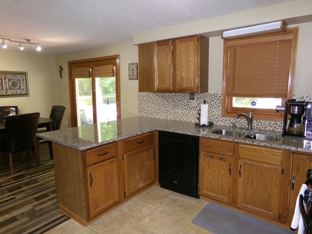 2341 E Cherrywood Drive, Midland Twp, MI 48640