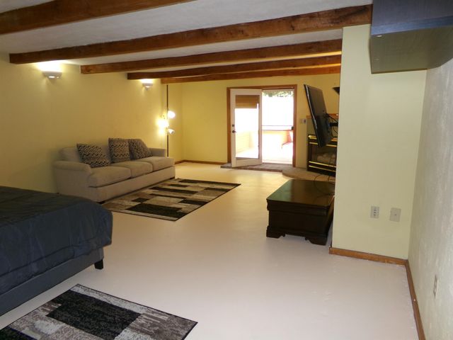 2341 E Cherrywood Drive, Midland Twp, MI 48640
