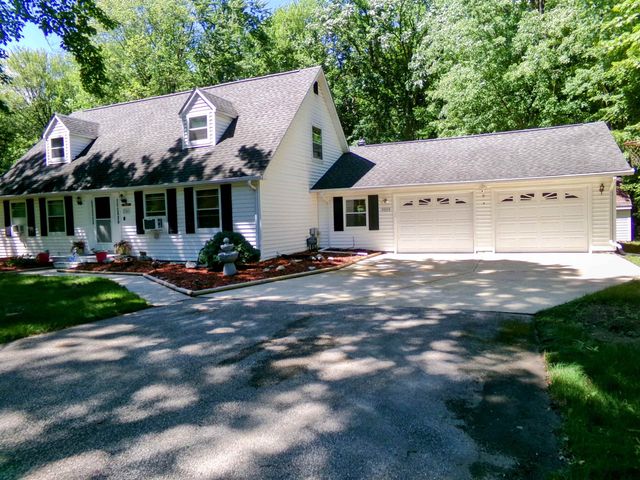 2341 E Cherrywood Drive, Midland Twp, MI 48640